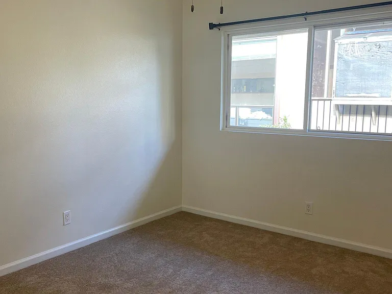 1824 Metcalf St #B — Photo 11