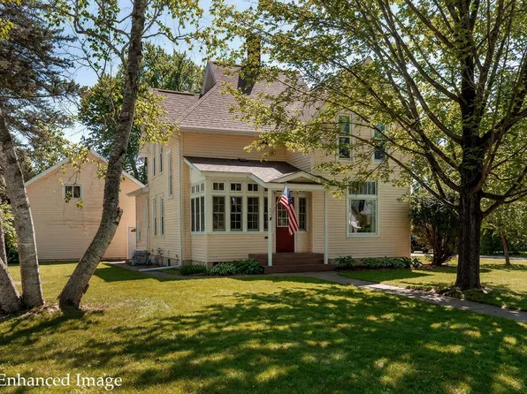 302 Bluff Ave, Brainerd, MN 56401