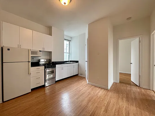 Rented by Compass | media 9