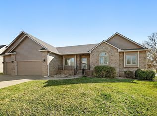1002 N Cedar Downs Cir, Wichita, KS 67235