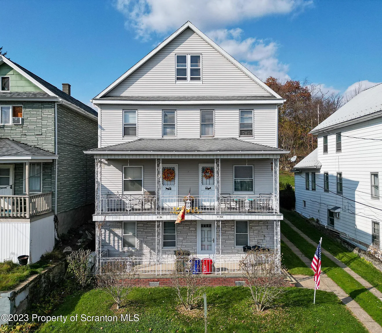 1051 Carmalt St photo 1