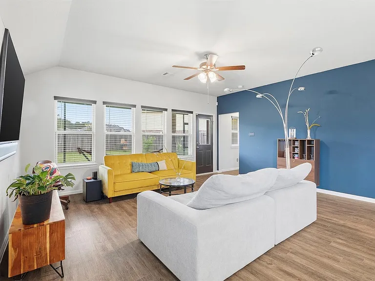 6303 Cambrai Wood Ln — Photo 14
