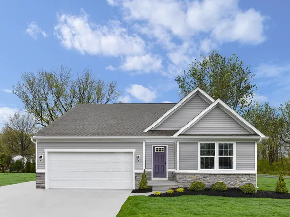 15257 Woodsong Dr, Middlefield, OH 44062
