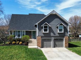 8442 Darnell St, Lenexa, KS 66215