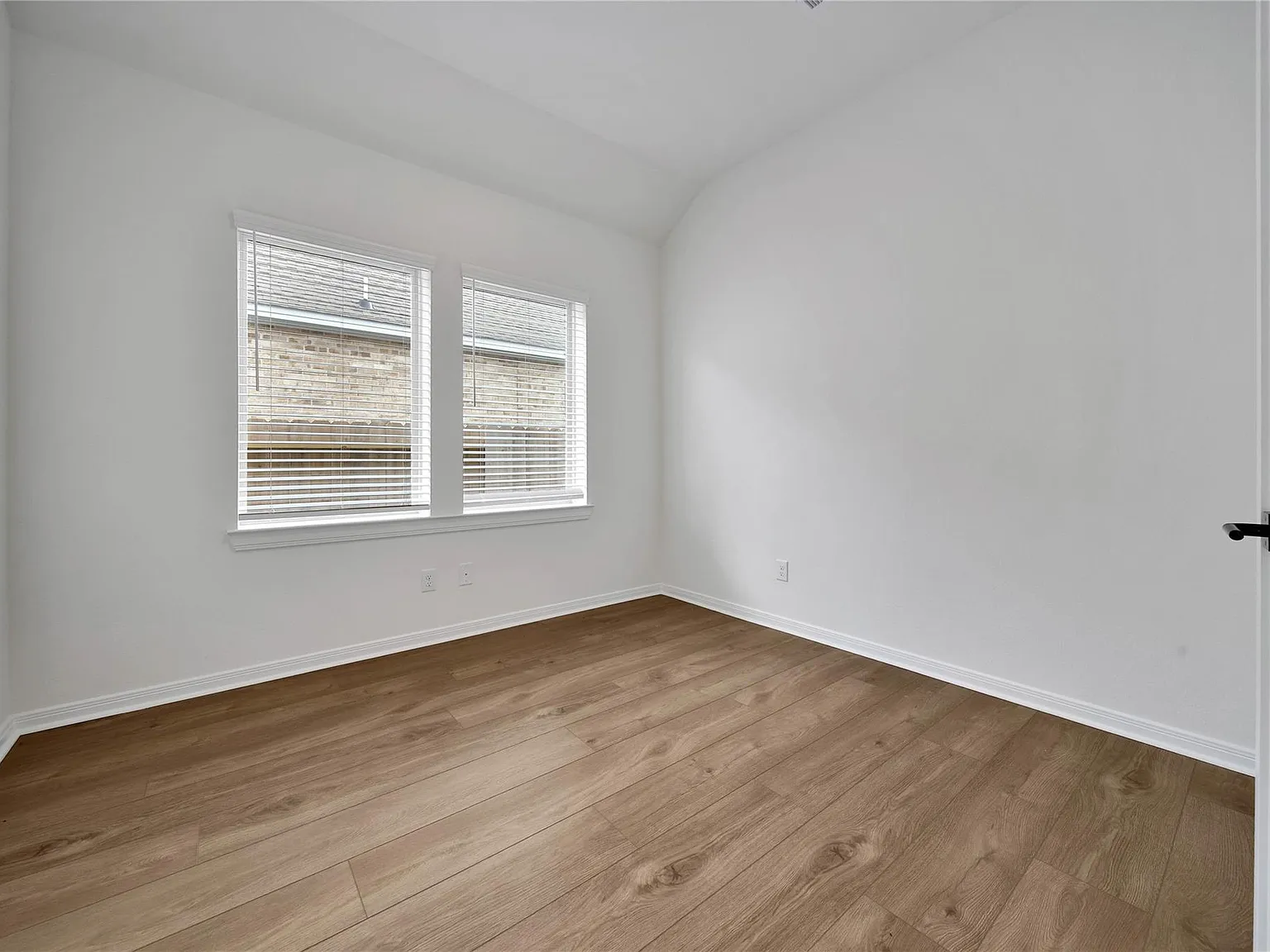 4 bed, 3.0 bath, 2219 sqft, $2,699 — Photo 3