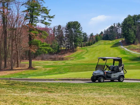 2 Dove Ln Unit 2, Andover, MA 01810