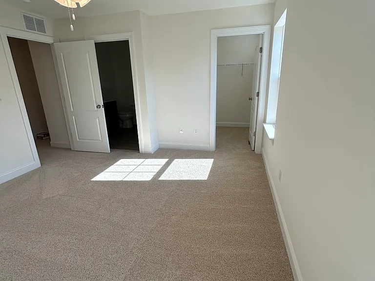 724 Sylvia St — Photo 18