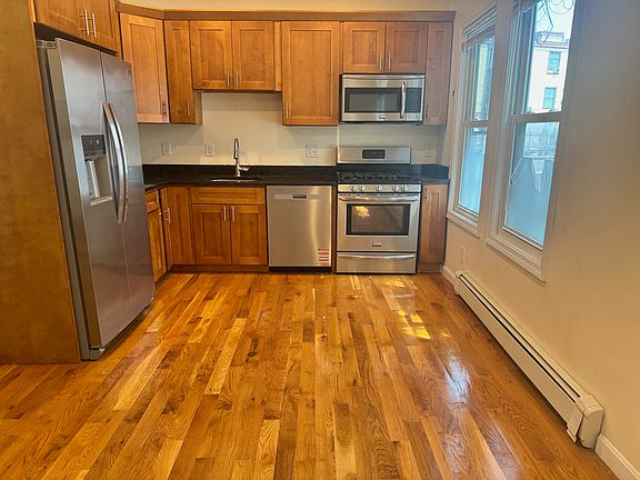 5th image of 81 Tremont St