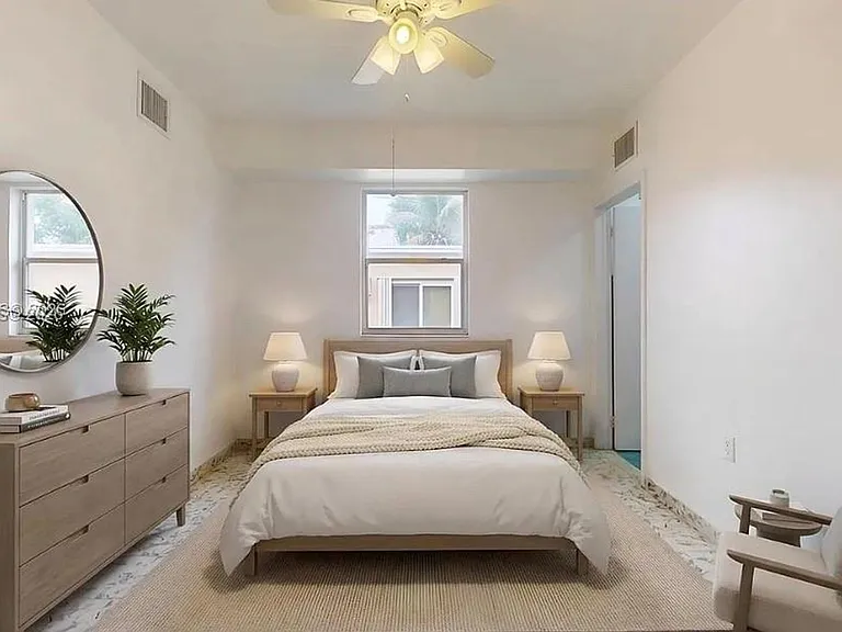 3330 SW 2nd St — Photo 7