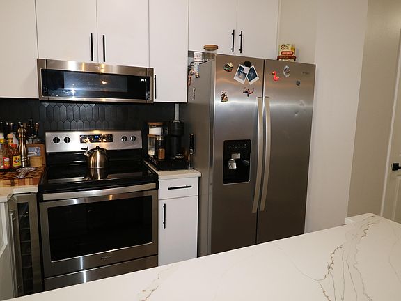 4th image of 6848 Brook Hollow Rd