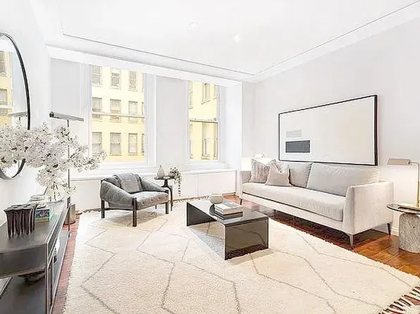 55 Wall St APT 825, New York, NY 10005