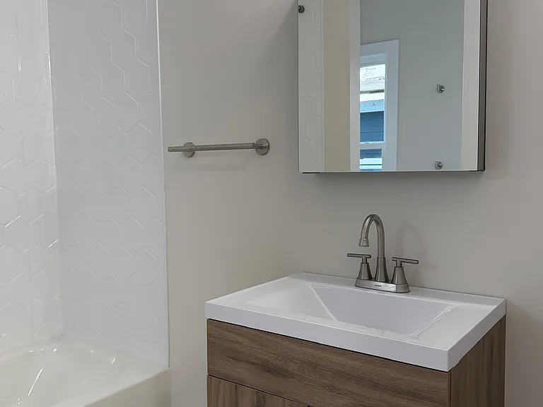 202 Vermont St #2 — Photo 9