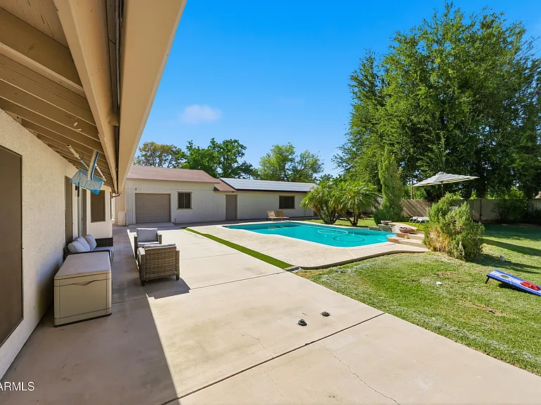 10432 W Avalon Dr — Photo 52