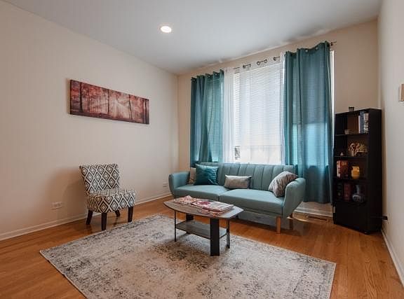 3rd image of 2727 N Mildred Ave #1