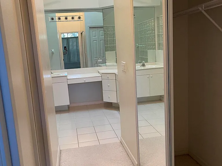 729 Kenwood Cir — Photo 15