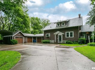 505 10th St, Silvis, IL 61282
