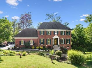 8554 Eagleswalk Ln, Cincinnati, OH 45255