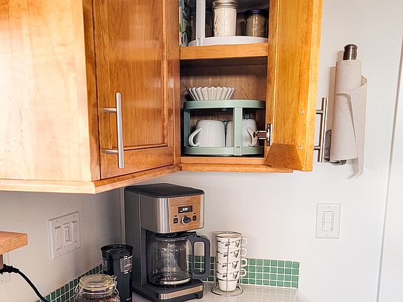 5th image of 3341 Nicollet Ave