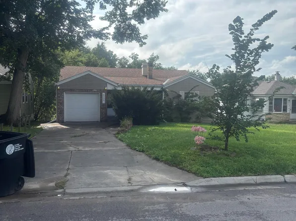 6336 N 34th St, Omaha, NE 68111