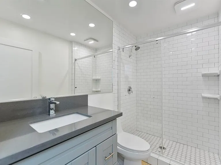 1551 Broadway #28 — Photo 10