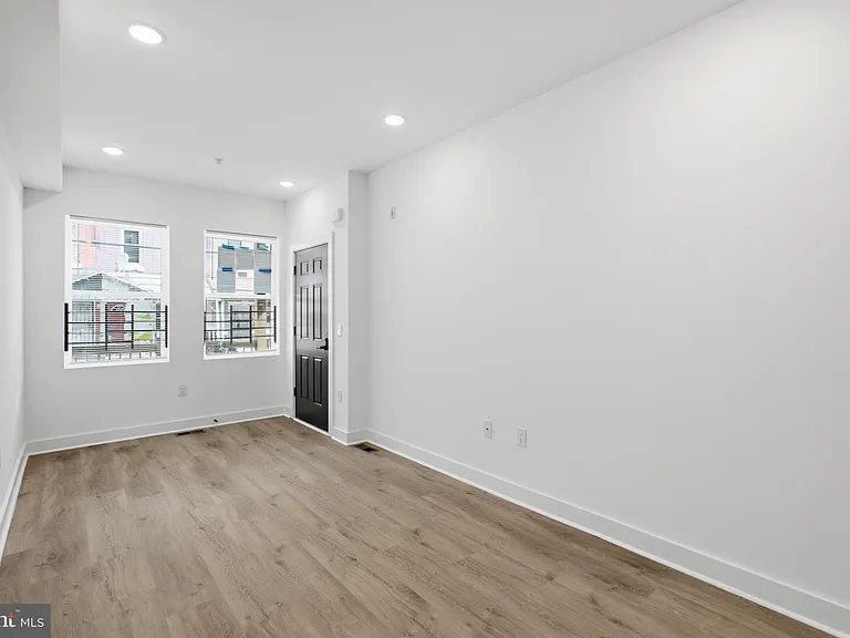 4312 Pennsgrove St #1 — Photo 6