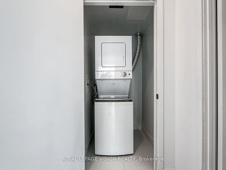 121 Saint Patrick St #1121 — Photo 21