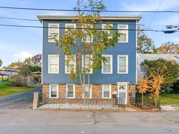 89 Dale St, Revere, MA 02151