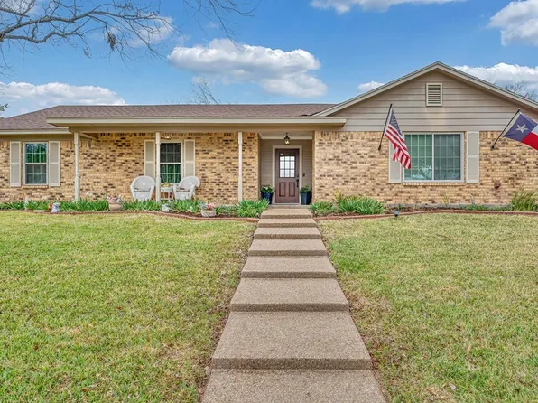 1065 Dendron Dr, Hewitt, TX 76643