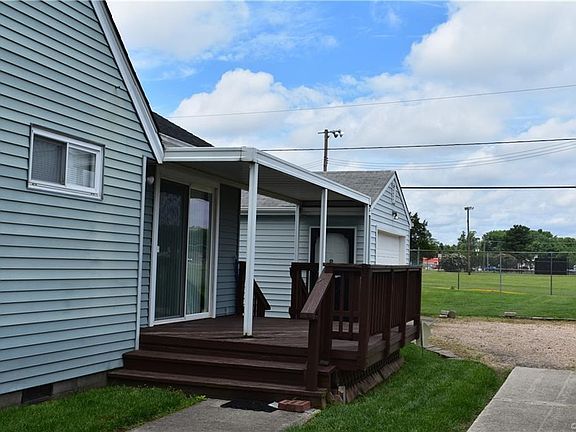 2nd image of 200 Seaton Dr