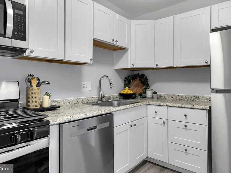 7994 Audubon Ave #C2 — Photo 17