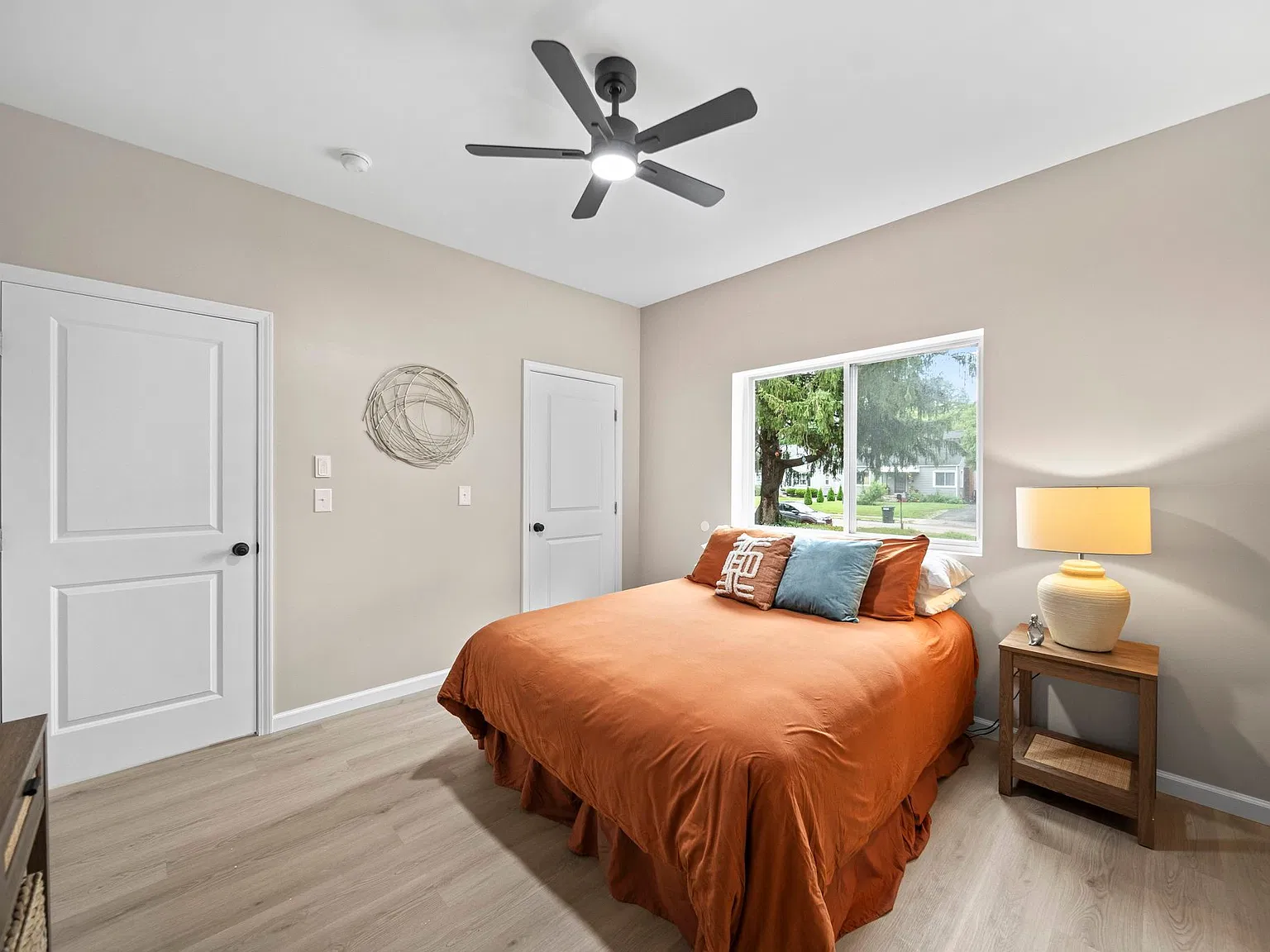 2 bed, 1.0 bath, 960 sqft, $1,800 — Photo 3