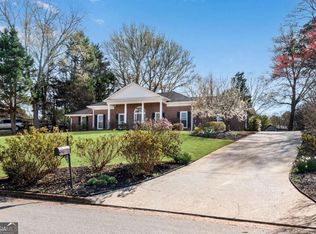 665 Rounsaville Rd, Roswell, GA 30076