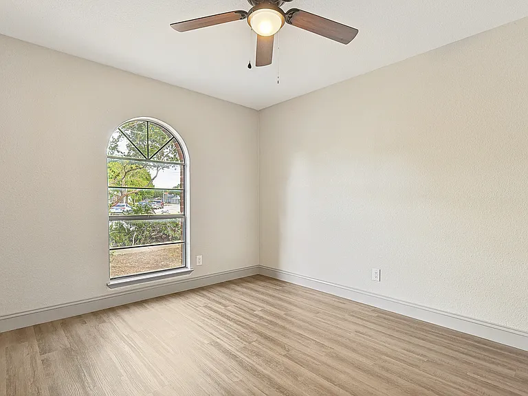 2903 Winterberry Dr — Photo 18