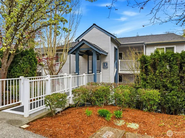 12720 NE 10th Place NE #D105, Bellevue, WA 98005
