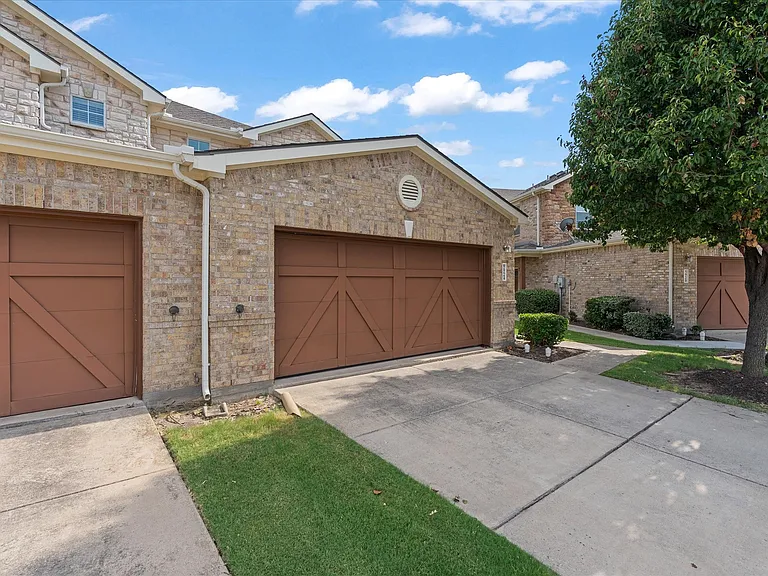 5924 Lost Valley Dr — Photo 28
