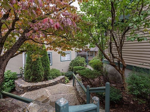 4th image of 41 Lebeaux Dr Unit 41