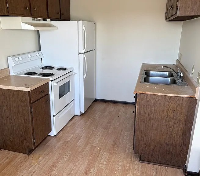 Pineview Estates — Photo 1