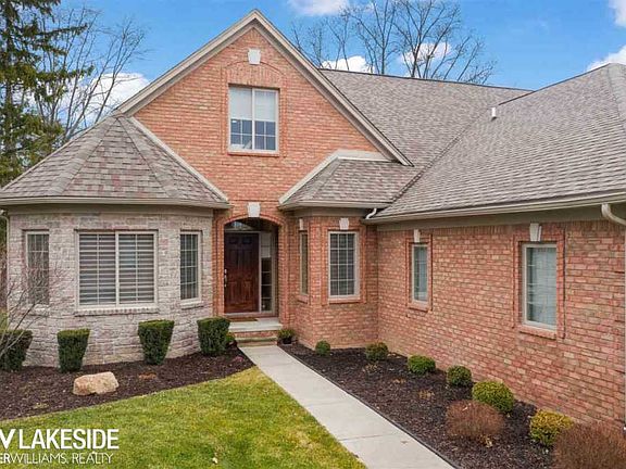 4th image of 50832 Redwood Ln