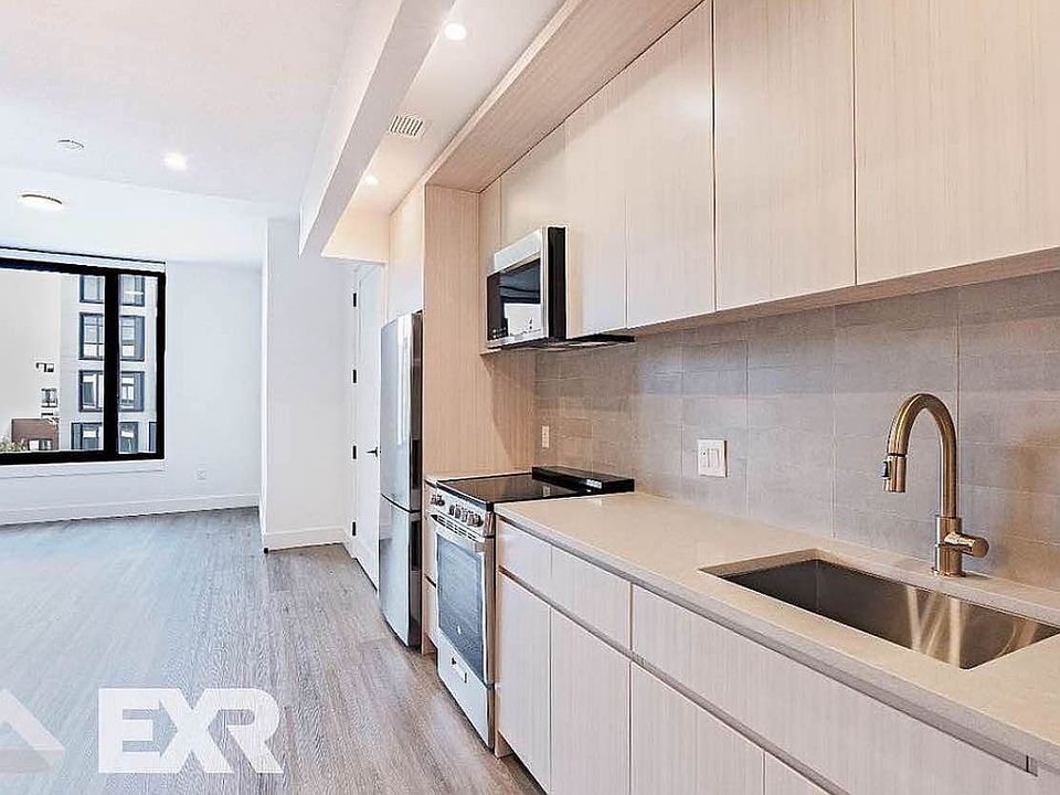 1st image of 210 Clarkson Ave #205