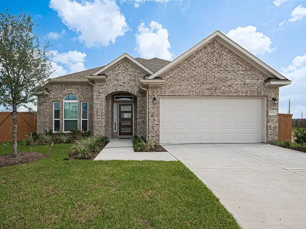 2123 Spring Hollow Dr, Baytown, TX 77521