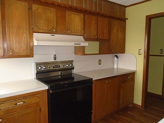5th image of 903 NW Cheryl Cir