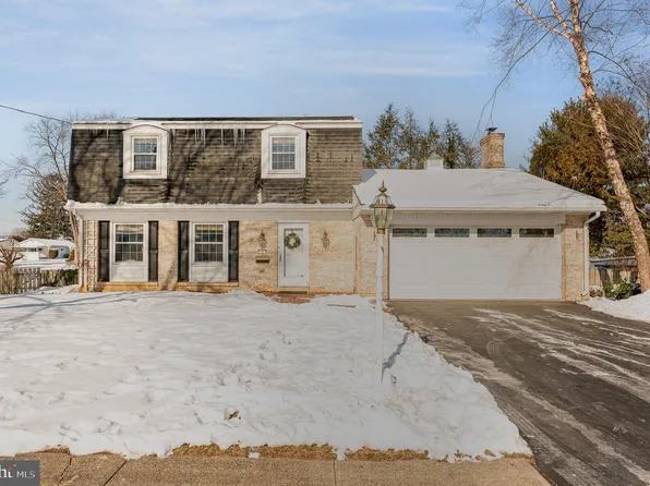 3 Sycamore Ln, Palmyra, PA 17078