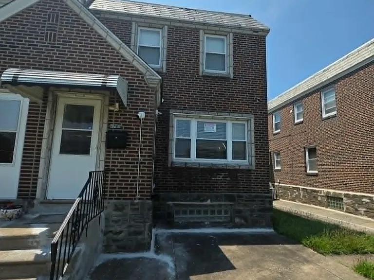 928 Disston St — Photo 14