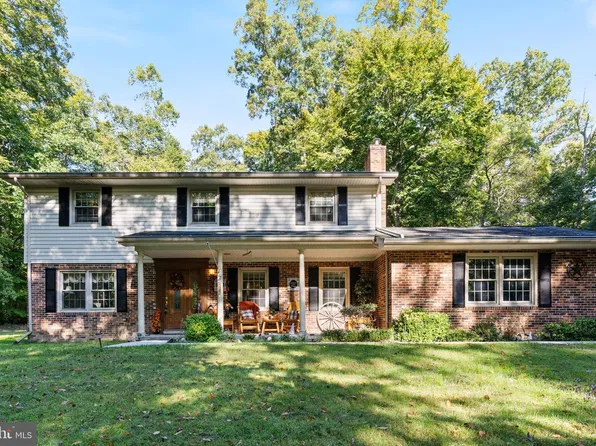 9150 Cedar St, La Plata, MD 20646
