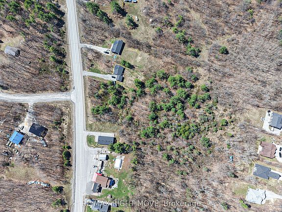 3rd image of 1048 Monck Rd