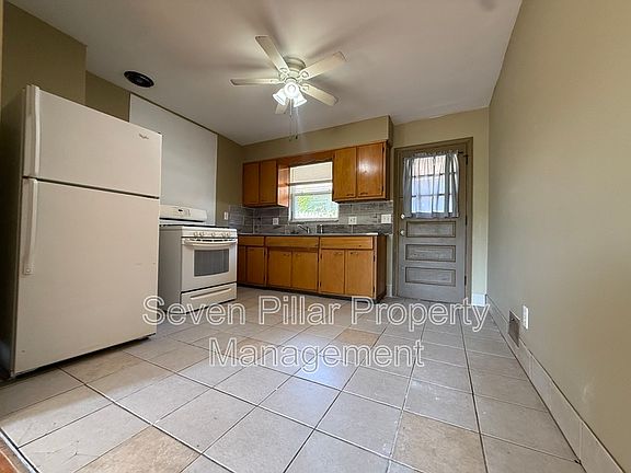 5th image of 3199 Maize Rd