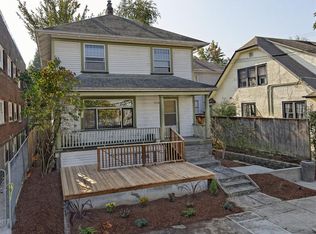 2414 NE Couch St, Portland, OR 97232