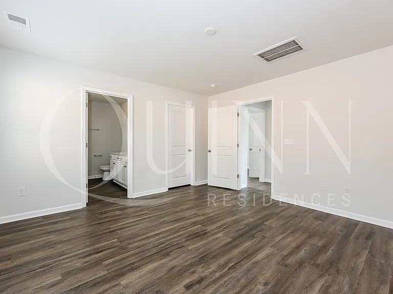 Tyger Pointe — Photo 19