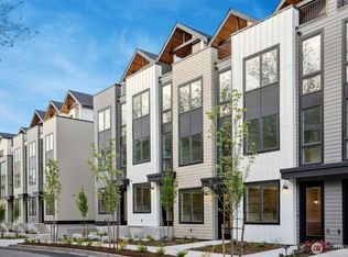 118 C 2nd St S, Kirkland, WA 98033