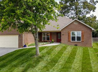 2215 Argonne Dr, Maryville, TN 37804